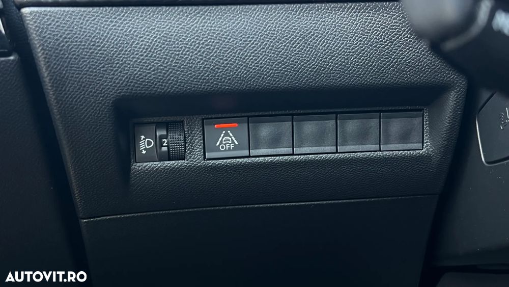 Peugeot 2008 PureTech 130 EAT8 Allure - 19