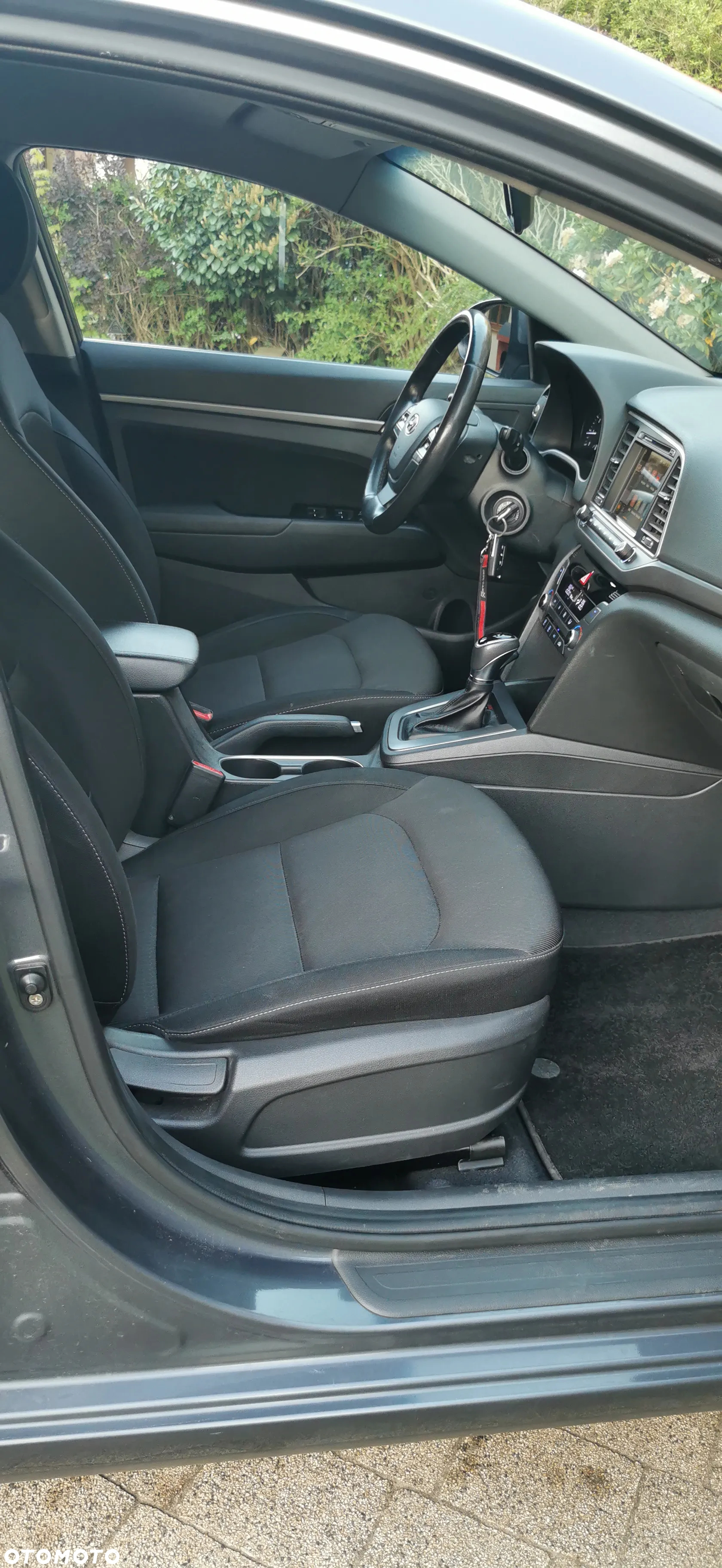 Hyundai Elantra - 17