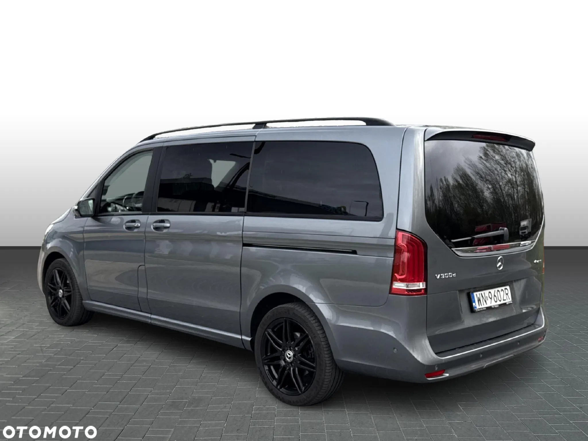 Mercedes-Benz Klasa V 300 d 4-Matic Exclusive 9G-Tronic (d³ugi) - 3