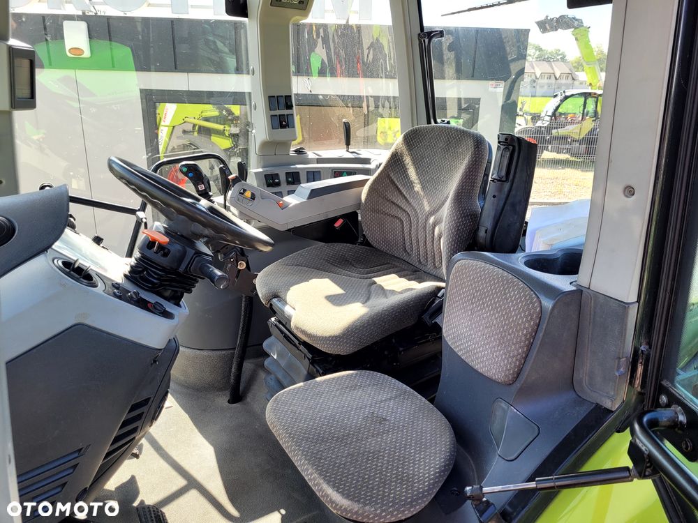 Claas ARION 640 CIS z ładowaczem FL 150 - 18