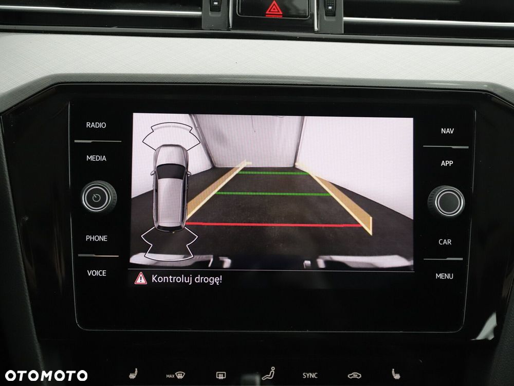 Volkswagen Passat 2.0 TDI Business DSG - 21