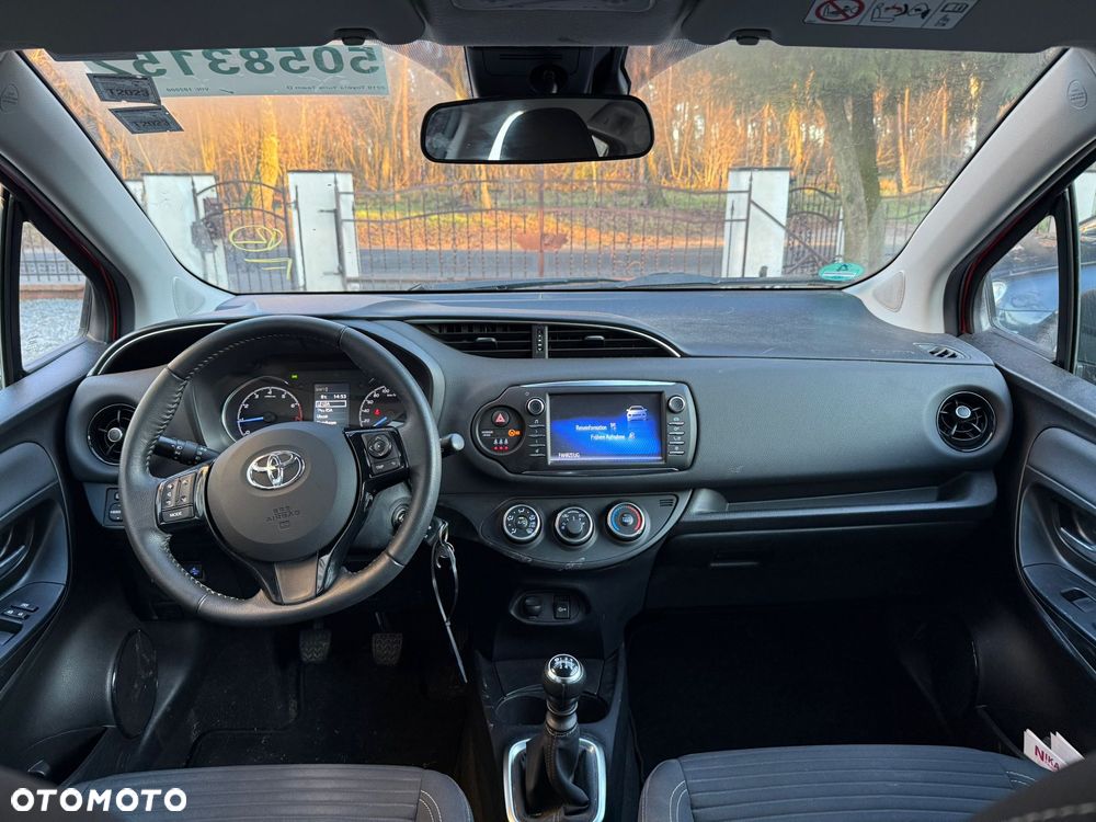 Toyota Yaris 1.5 Dynamic - 10
