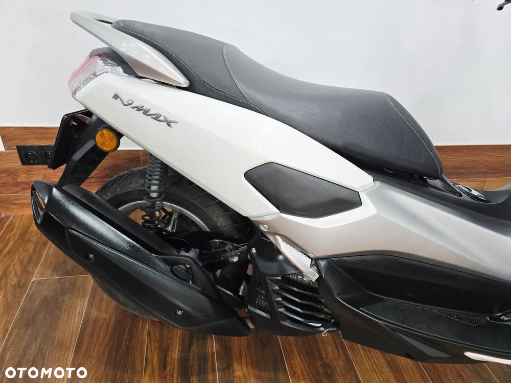 Yamaha NMAX - 11