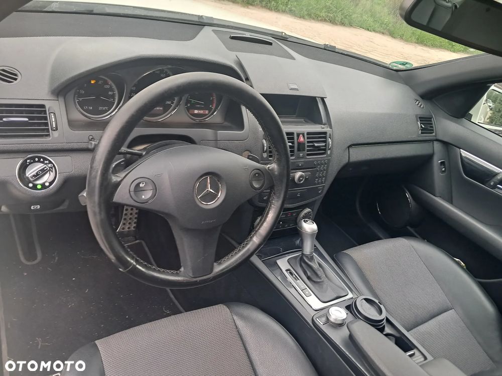 Mercedes-Benz Klasa C 220 CDI DPF Automatik Avantgarde - 14