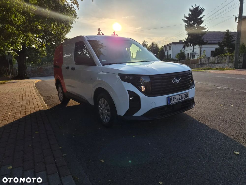 Ford Transit Courier - 2