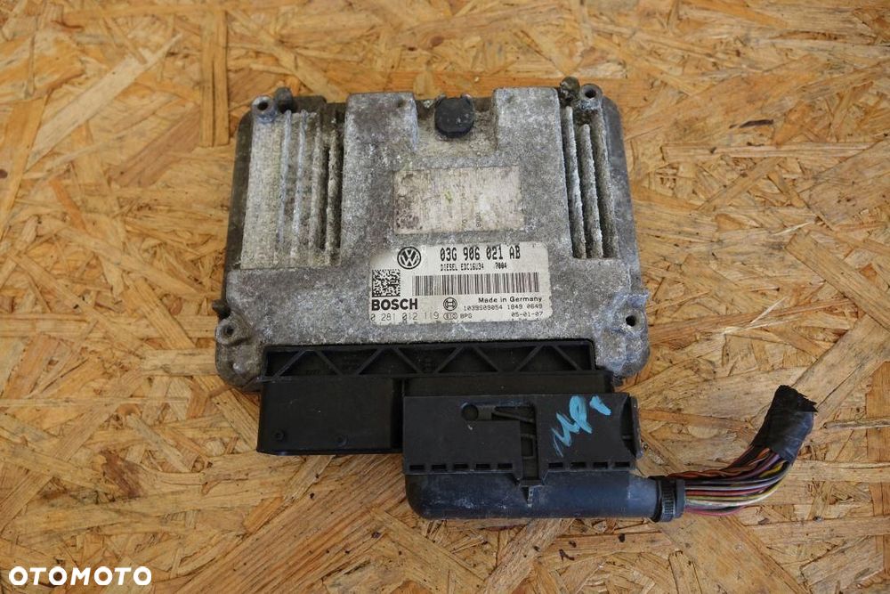STEROWNIK SILNIKA ECU KOMPUTER VW VOLKSWAGEN PASSAT B6 2.0 TDI 03G906021AB