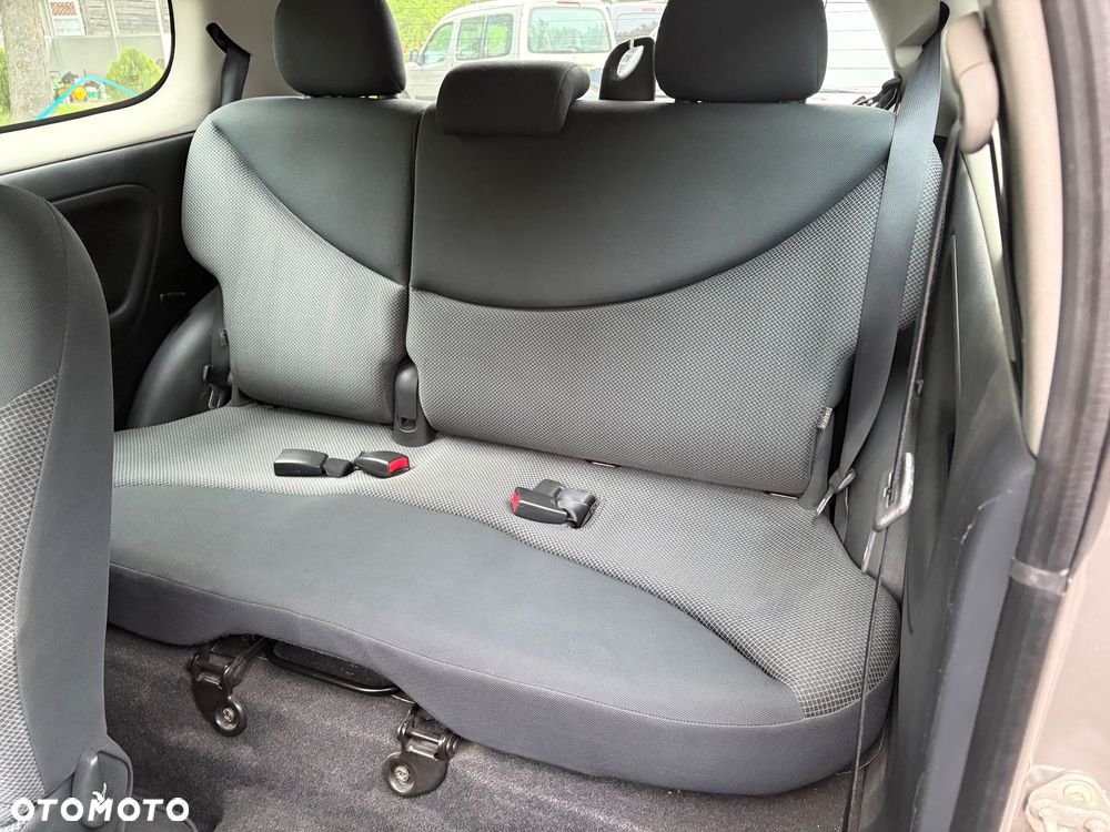 Toyota Yaris 1.0 Terra - 16