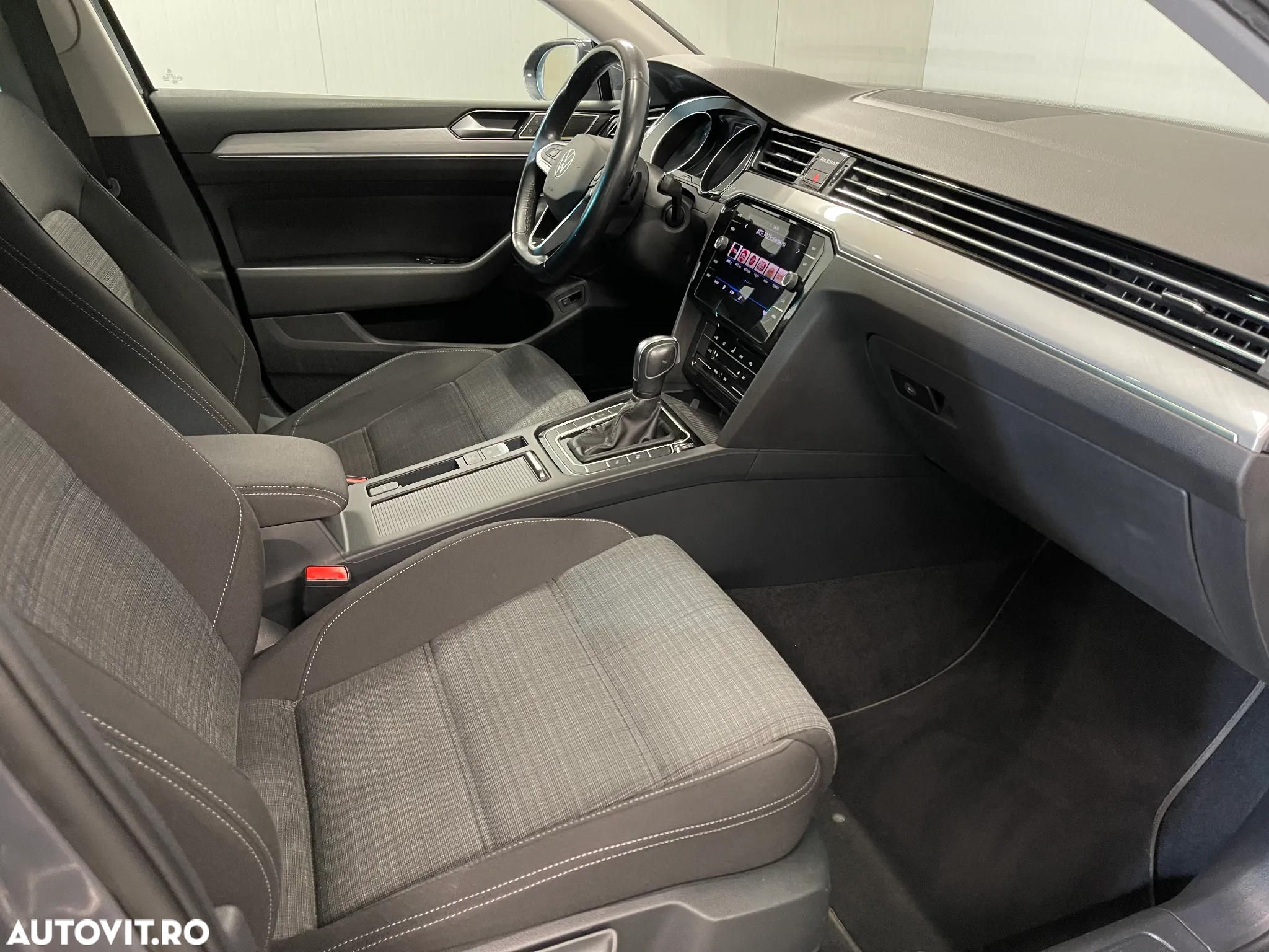 Volkswagen Passat Variant 2.0 TDI DSG Comfortline - 10