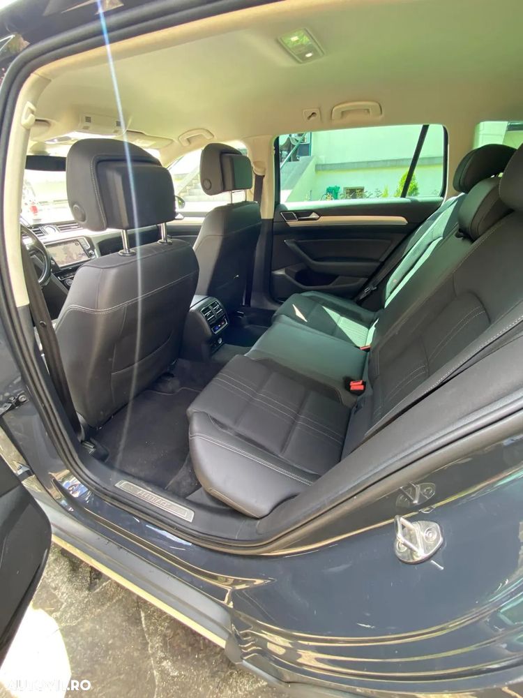 Volkswagen Passat Variant 2.0 TDI DSG 4Motion Highline - 11