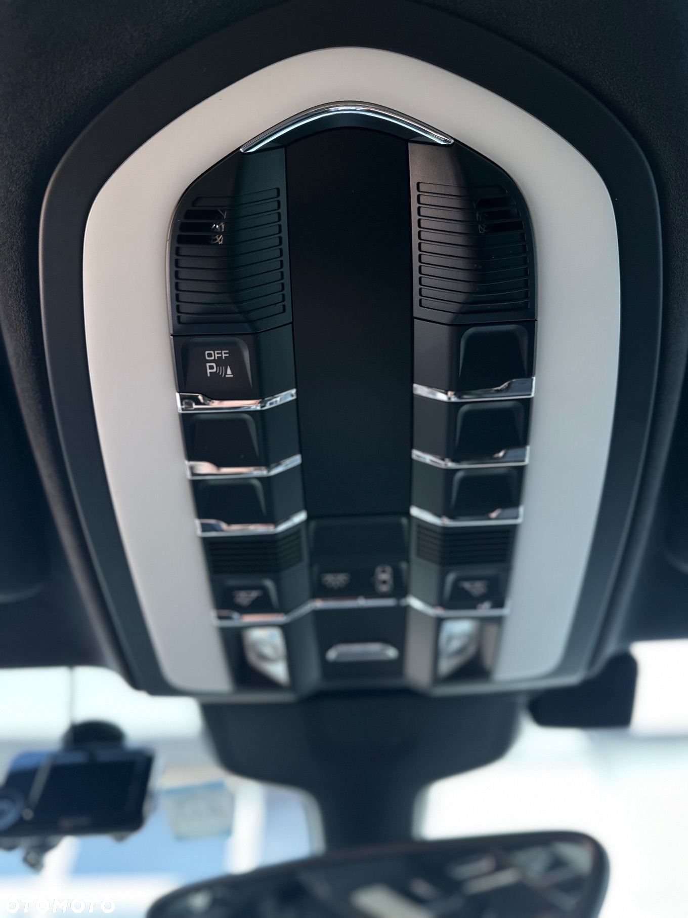Porsche Panamera GTS PDK - 30