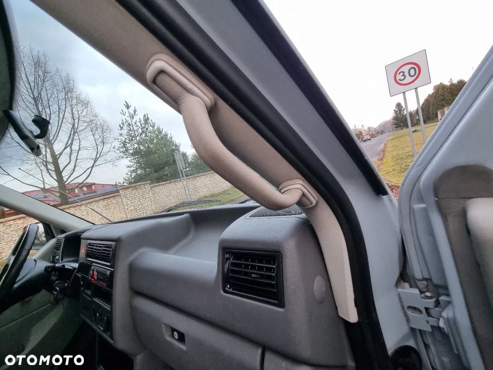 Volkswagen Transporter Mixt - 15