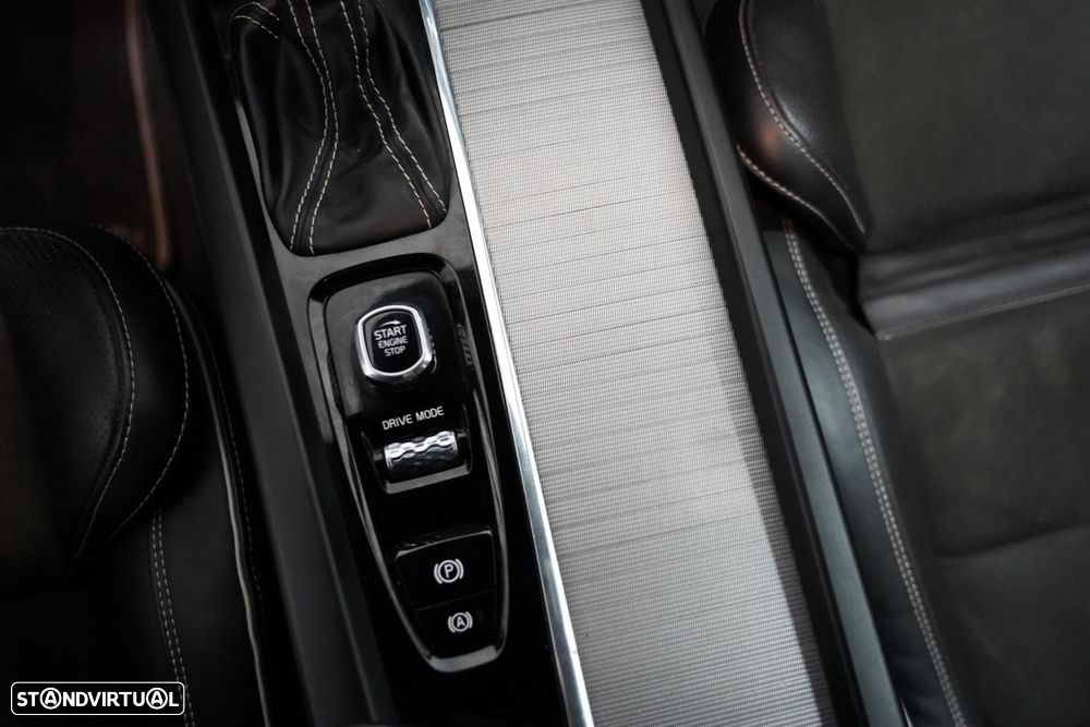 Volvo XC 60 2.0 D4 R-Design Geartronic - 14