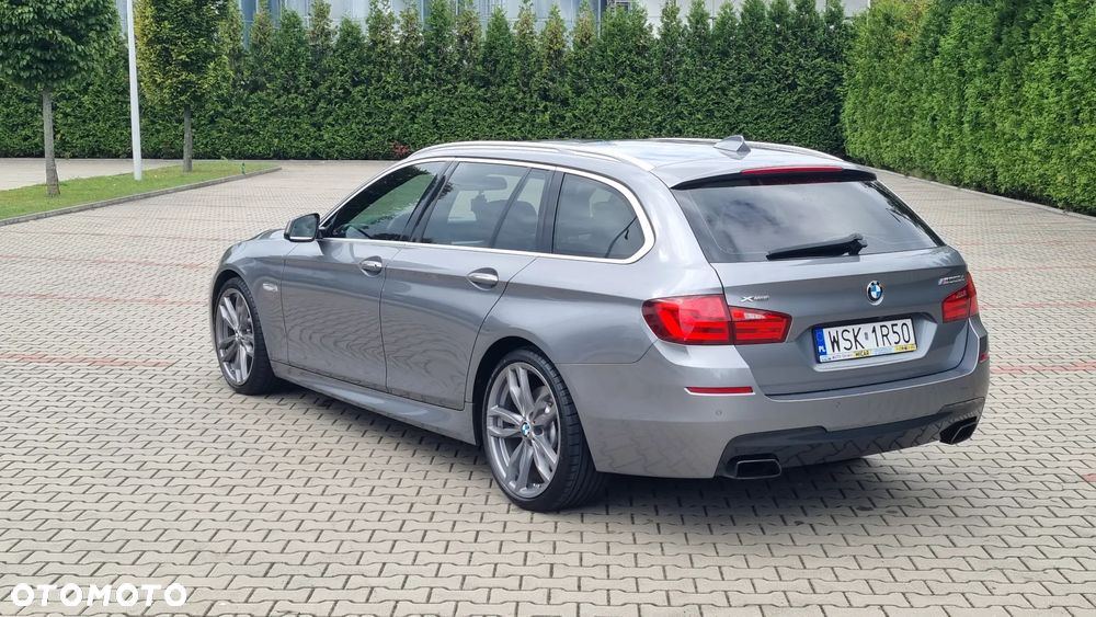 BMW Seria 5 M550d xDrive Touring Sport-Aut - 9