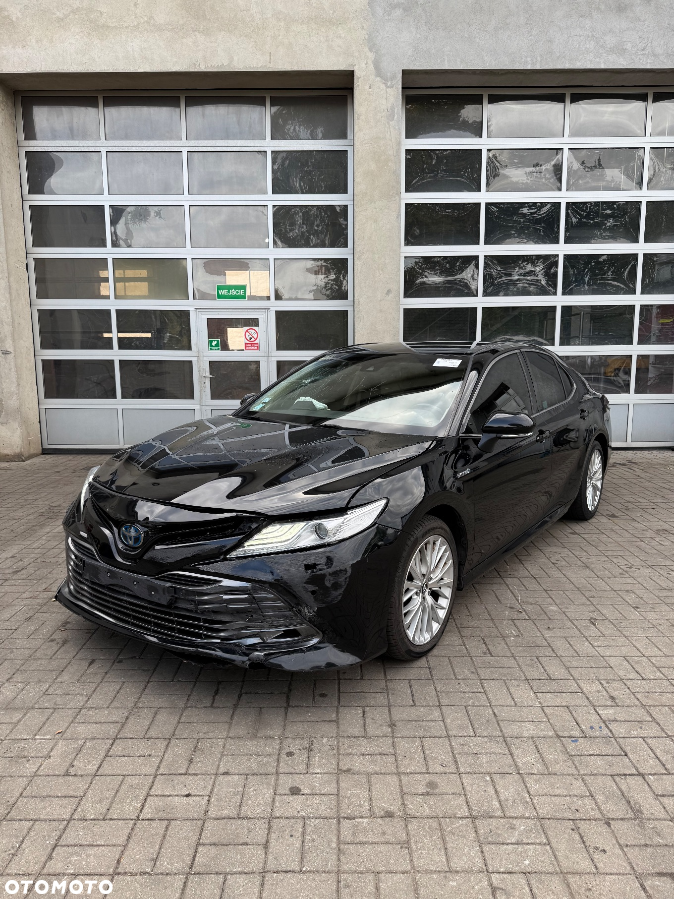 Toyota Camry - 2