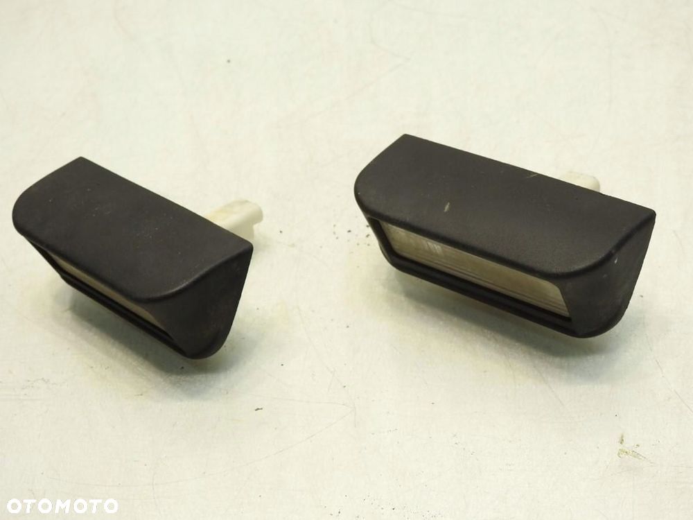 LAMPKA TABLICY REJESTRACYJNEJ CITROEN BERLINGO II 9683421680 - 8