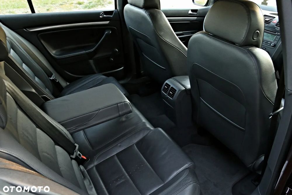 Volkswagen Golf 2.0 FSI 4Motion GT Sport - 33