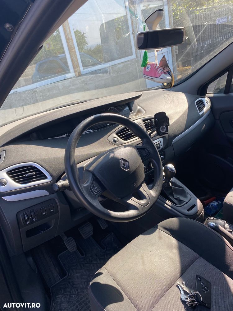 Renault Scenic - 3