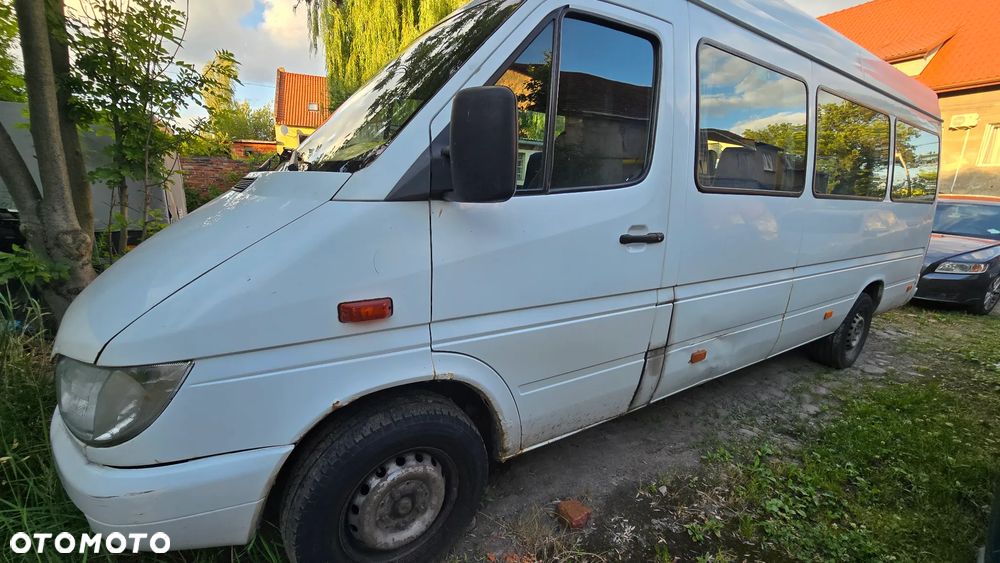 Mercedes-Benz Sprinter - 1
