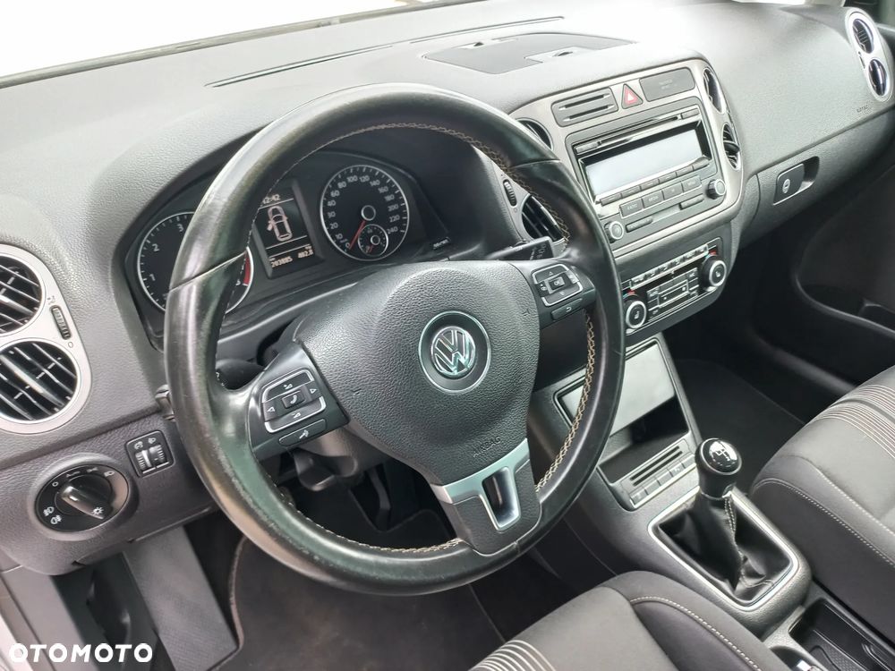 Volkswagen Golf Plus 2.0 TDI DPF MATCH - 29