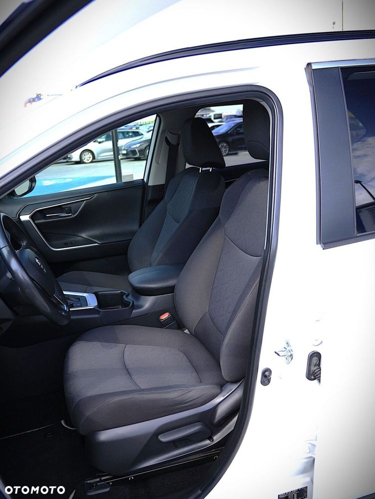 Toyota RAV4 - 18