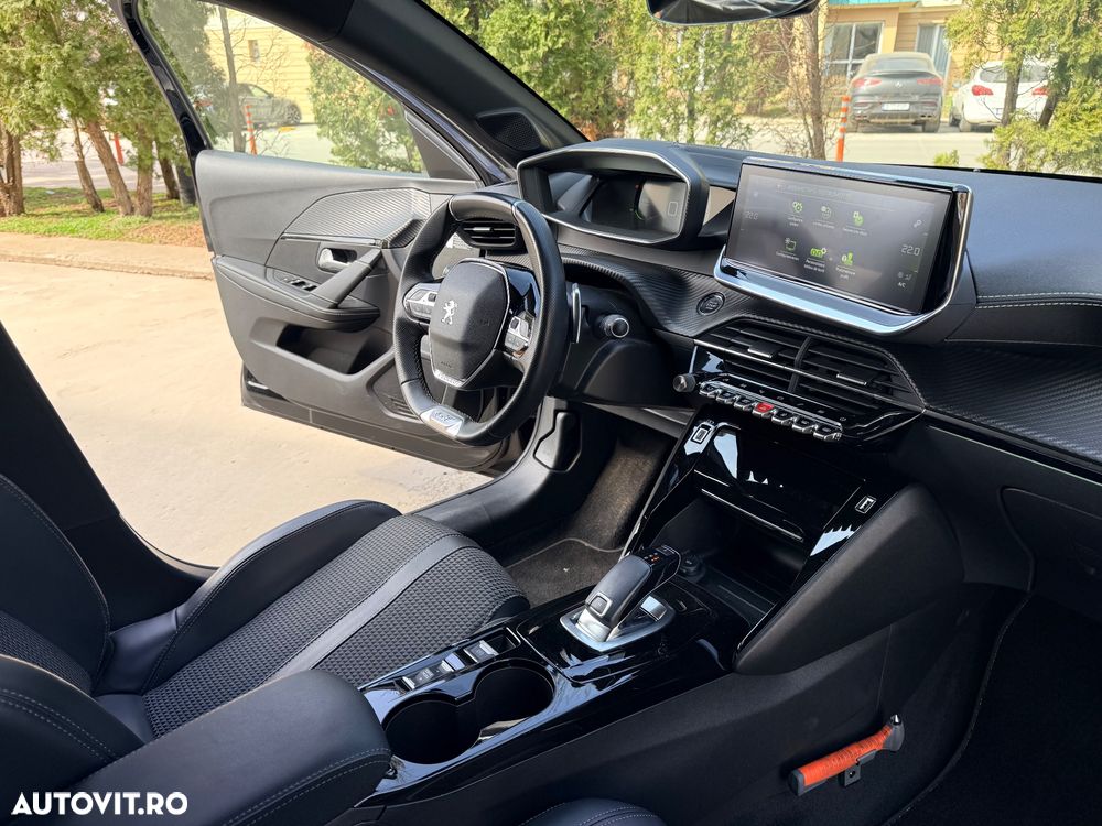 Peugeot 208 PureTech 100 EAT8 GT Pack - 18