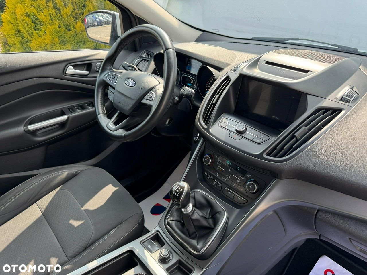Ford Kuga - 33