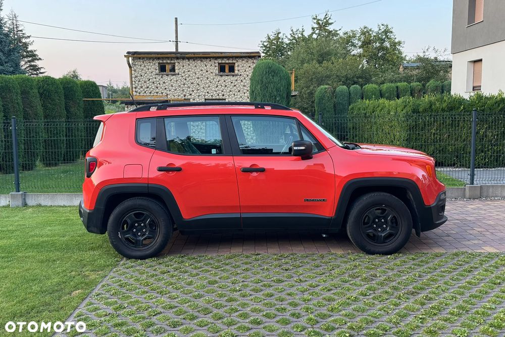 Jeep Renegade 1.6 E-TorQ Sport FWD - 4