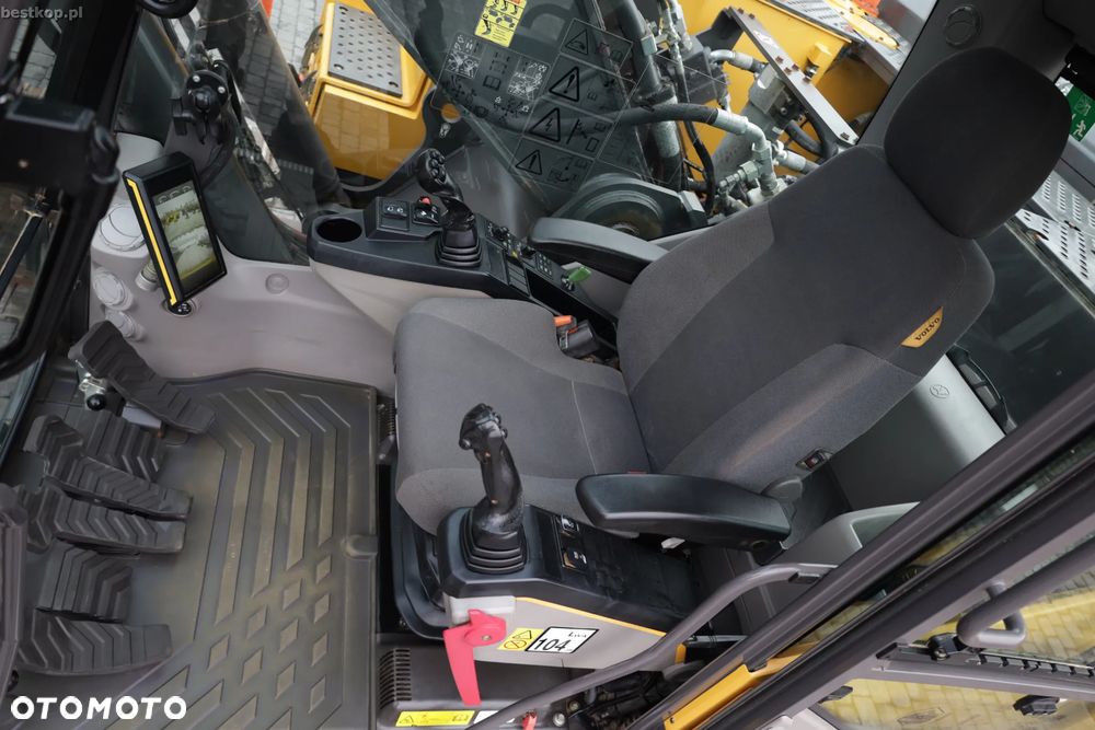 Volvo EC300E NL - 20