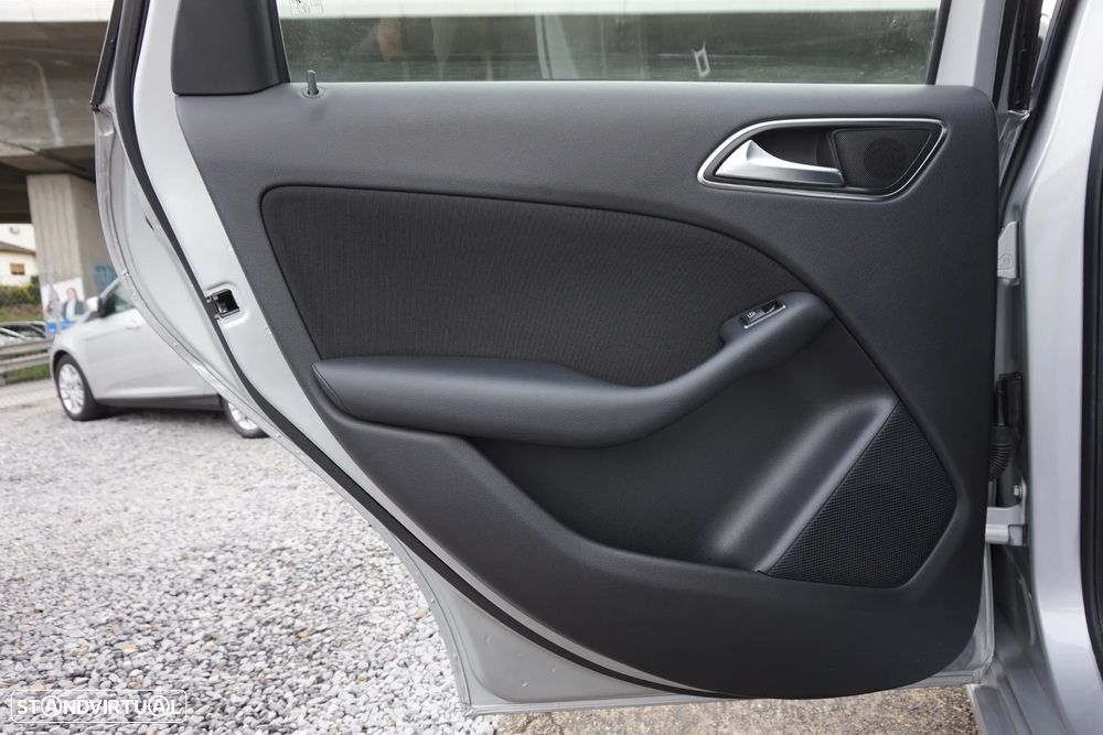 Mercedes-Benz B 180 CDi BlueEfficiency - 17