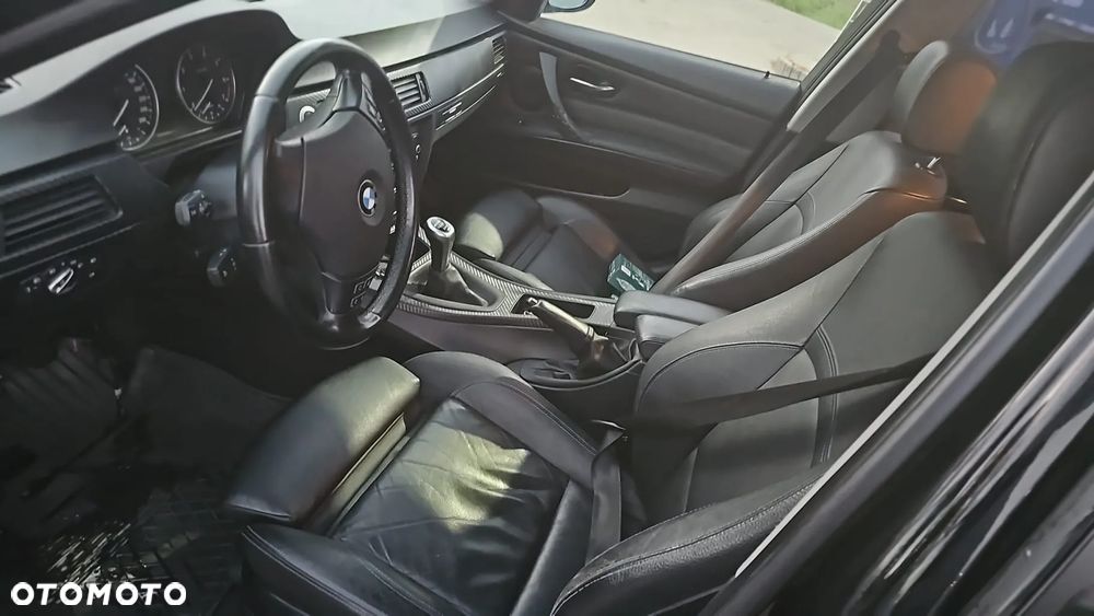 BMW Seria 3 318i - 14