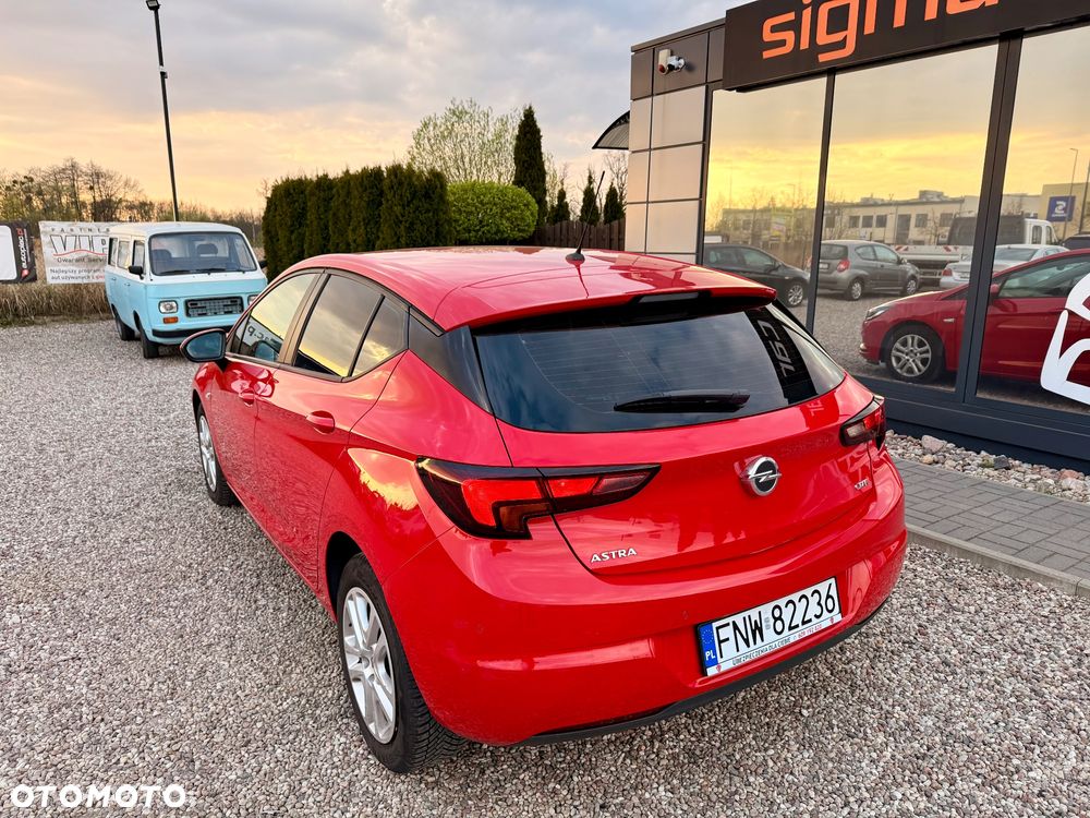 Opel Astra 1.6 CDTI Essentia - 12