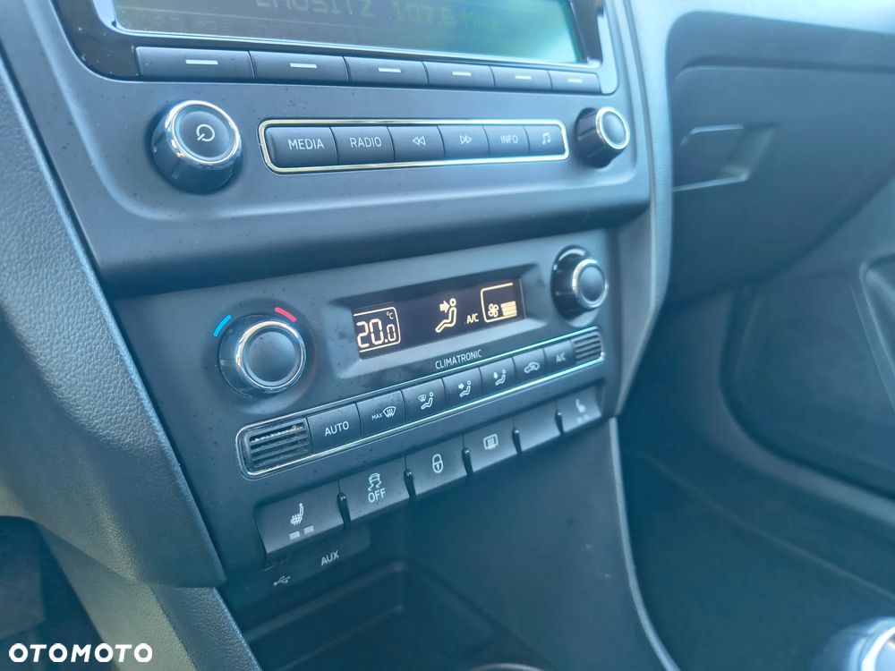 Skoda RAPID 1.2 TSI Elegance Green tec - 28