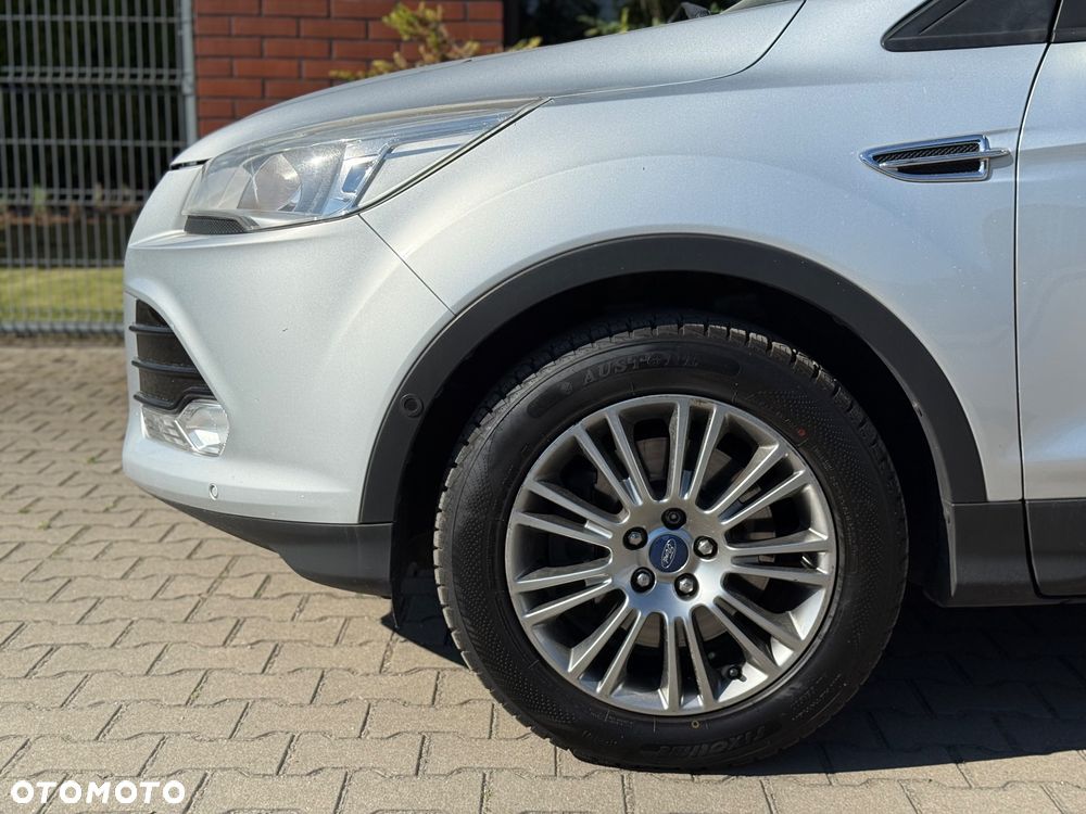 Ford Kuga 2.0 TDCi 2x4 Titanium - 8