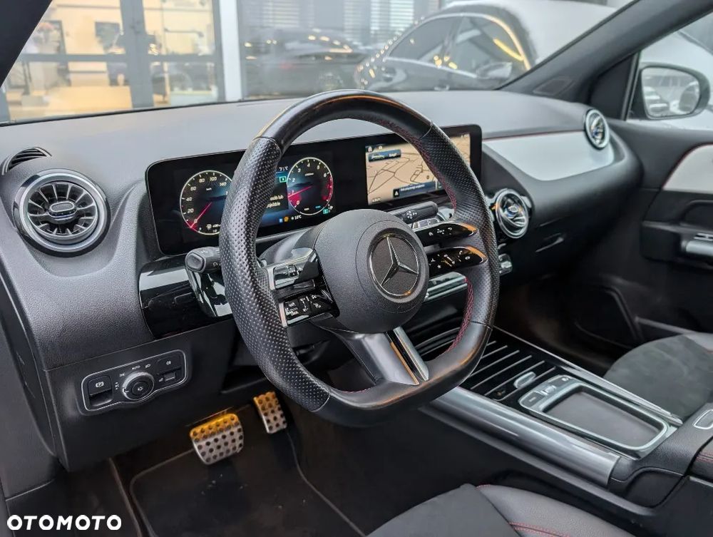 Mercedes-Benz Klasa B 220 4-Matic AMG Line 7G-DCT - 7