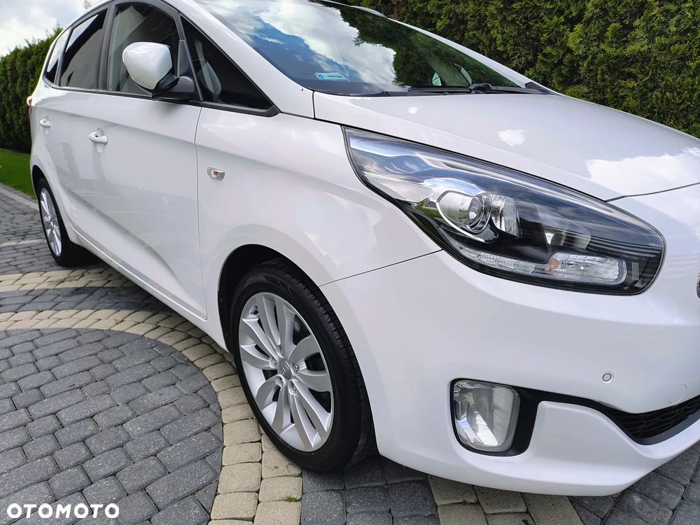 Kia Carens 1.7 CRDi 136 Dream Team Edition - 4