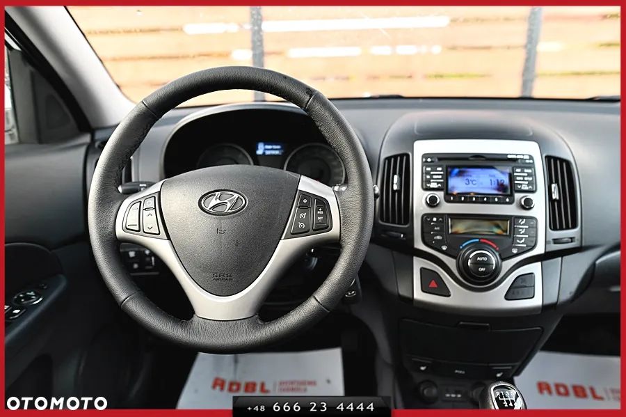 Hyundai i30 1.6 CRDI blue Comfort - 18