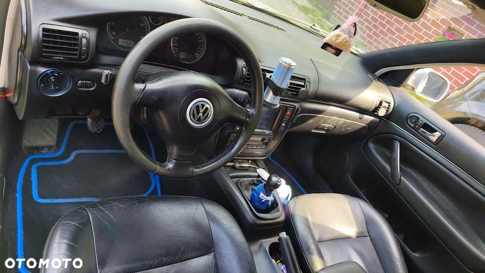 Volkswagen Passat - 5