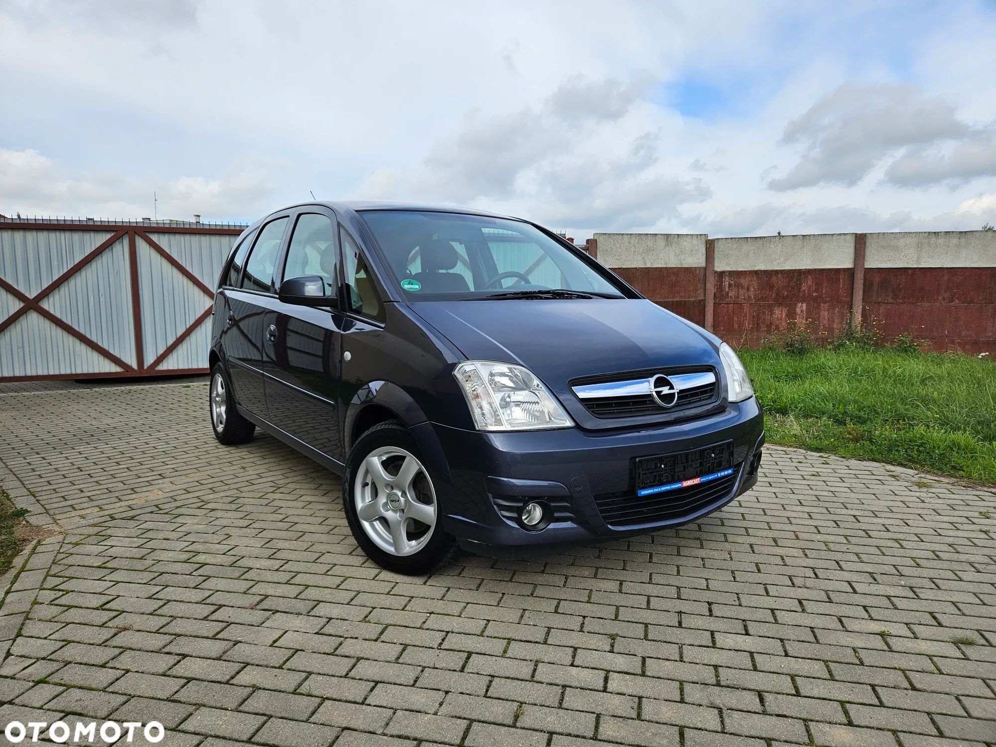 Opel Meriva 1.6 16V Innovation 110 Jahre - 1