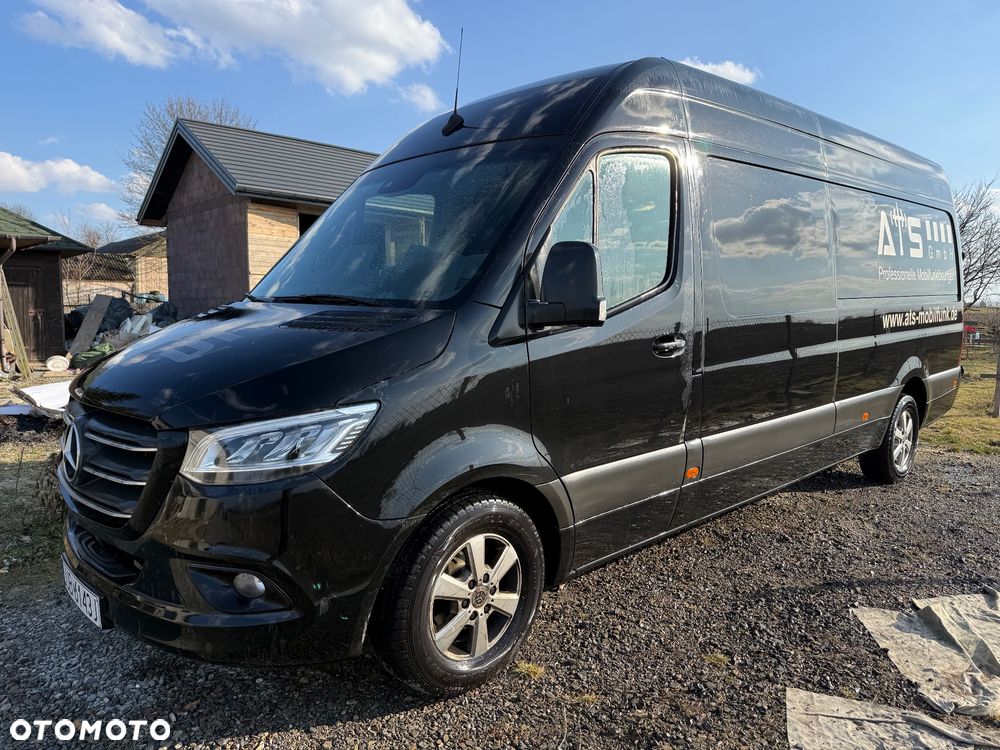 Mercedes-Benz 319 - 6