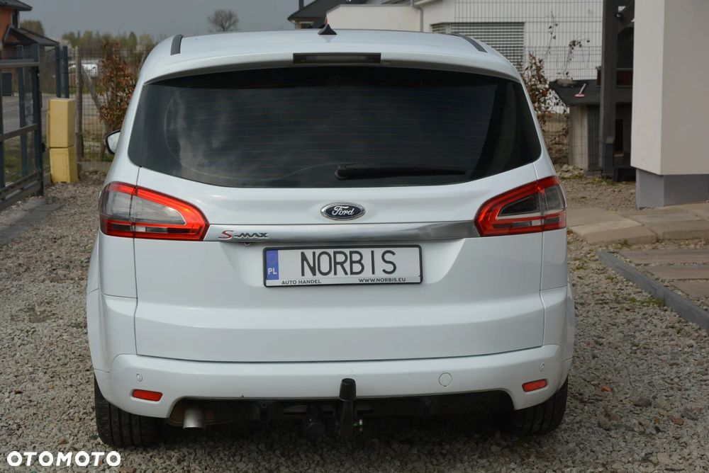 Ford S-Max 2.0 TDCi DPF Titanium X - 13