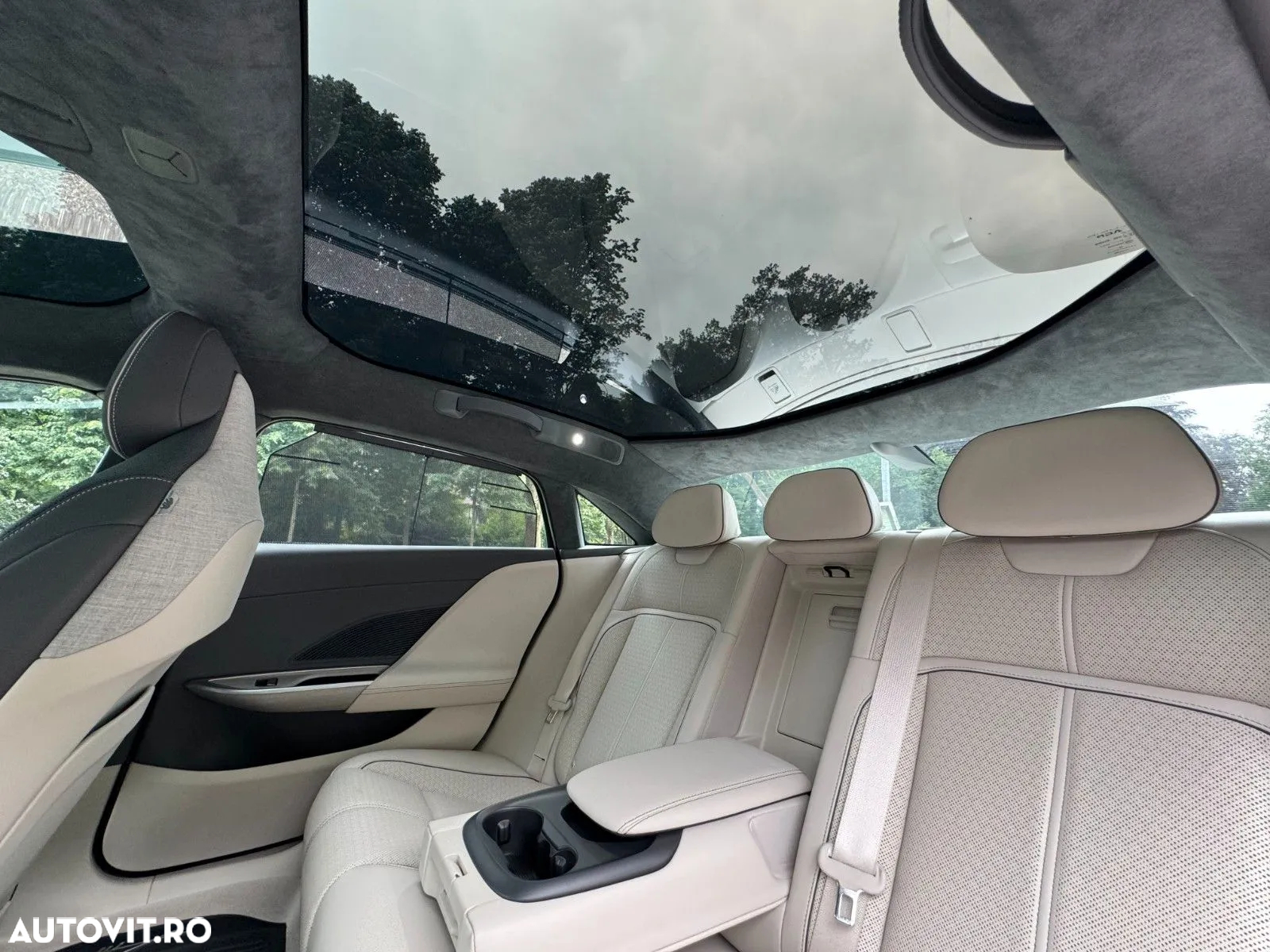 Lucid Air - 13