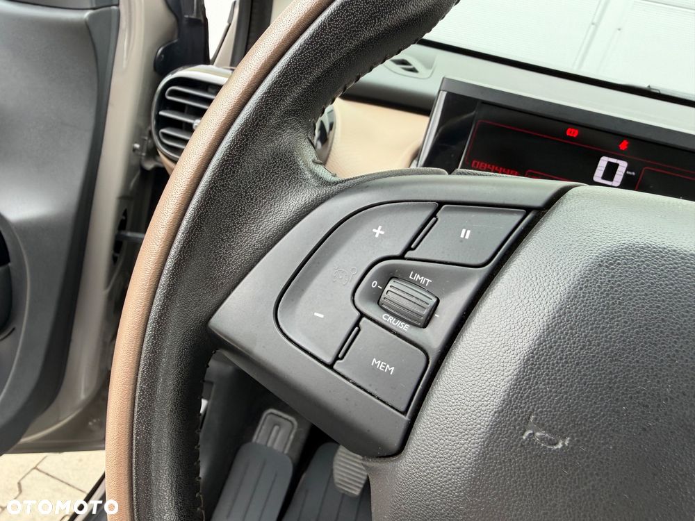 Citroën C4 Cactus 1.2 PureTech Shine Edition S&S - 30