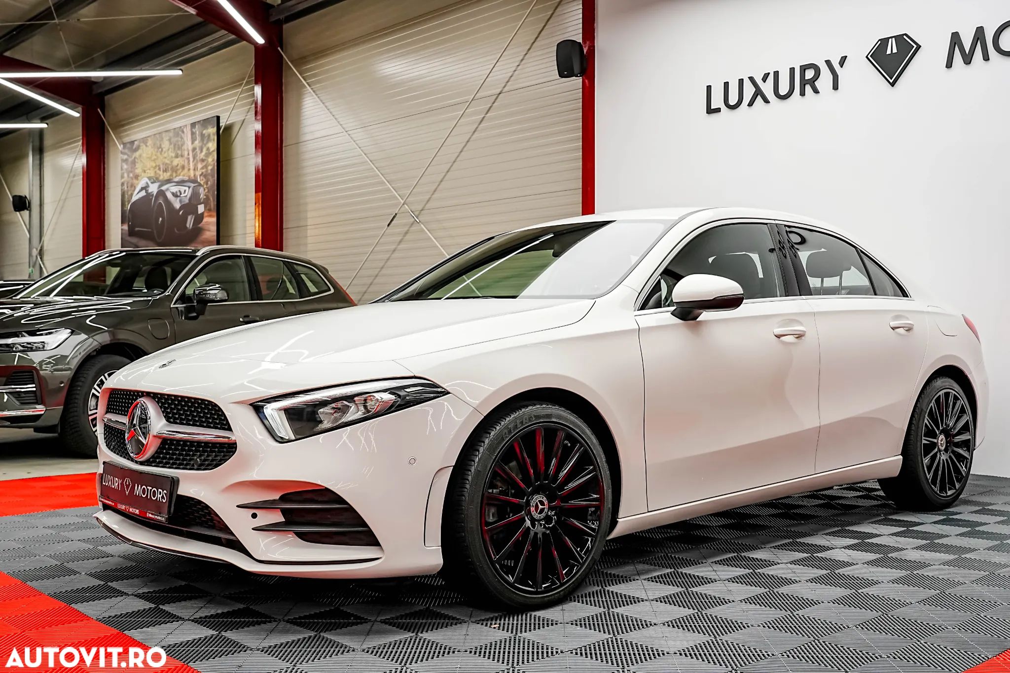 Mercedes-Benz A 180 d 7G-DCT AMG Line - 1