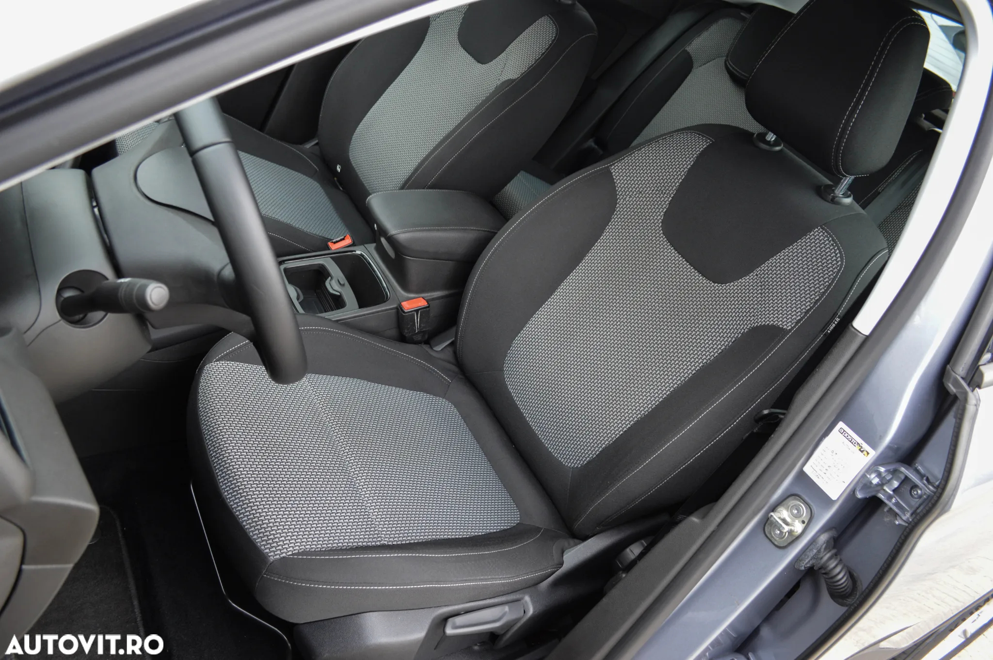 Opel Grandland X 1.5 D Start/Stop Automatik Business Edition - 28