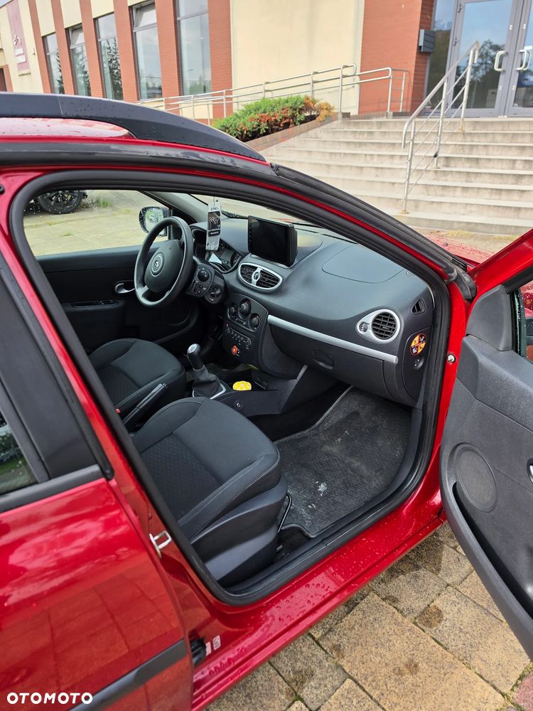 Renault Clio 1.2 16V Expression - 10