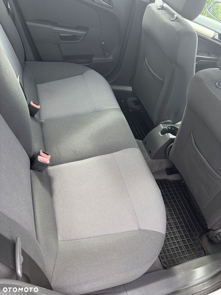 Opel Astra 1.4 - 5