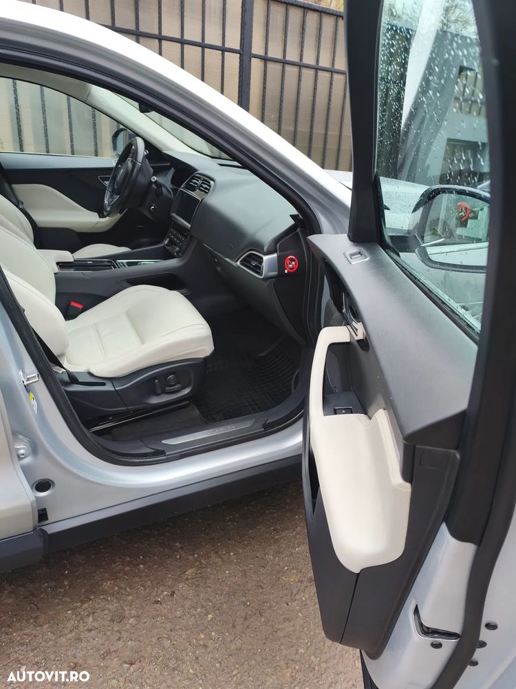 Jaguar F-Pace 20d Aut. Prestige - 9