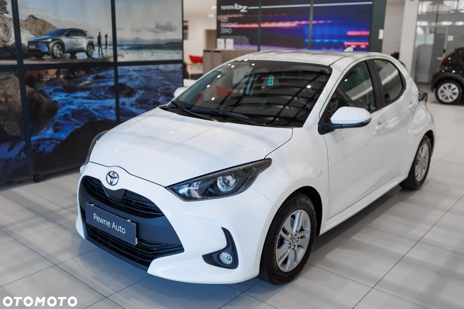 Toyota Yaris - 12