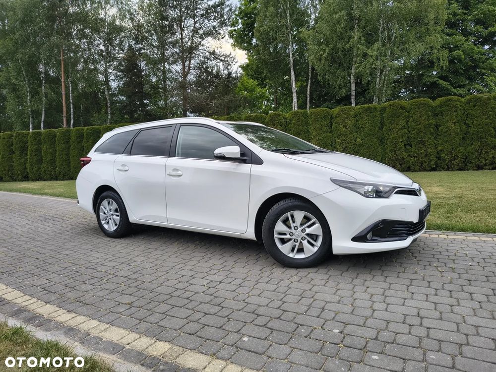 Toyota Auris 1.6 D-4D Dynamic - 27