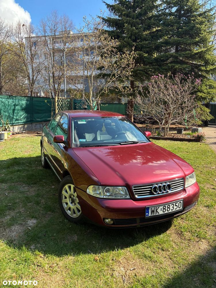 Audi A4 Limousine 1.6 - 24